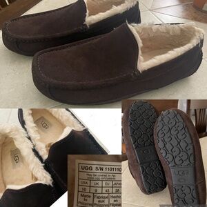 UGG Men's Ansley style Chocolate Suede shearling lined Loafers size 10